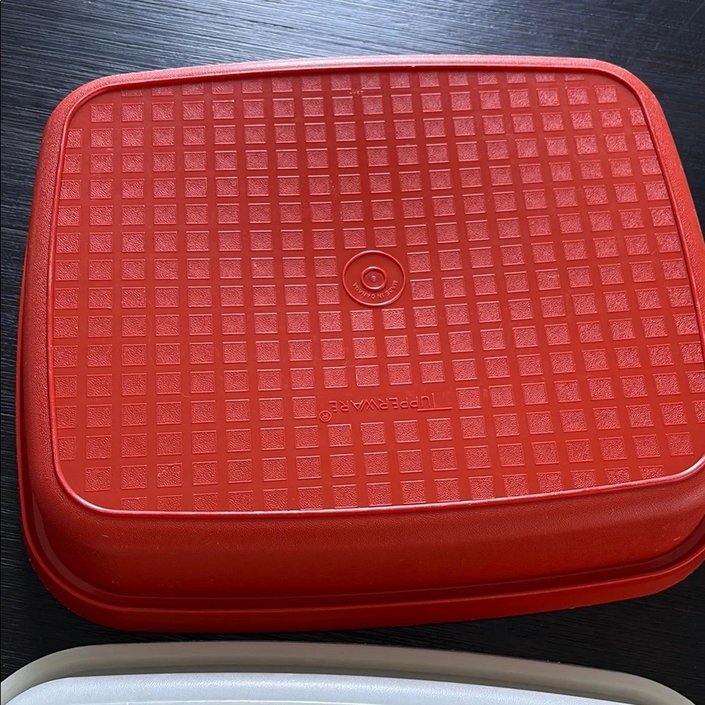 Vintage Tupperware Container - Picture 4 of 6